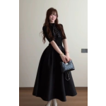 A refined and elegant, elegant and stylish suit